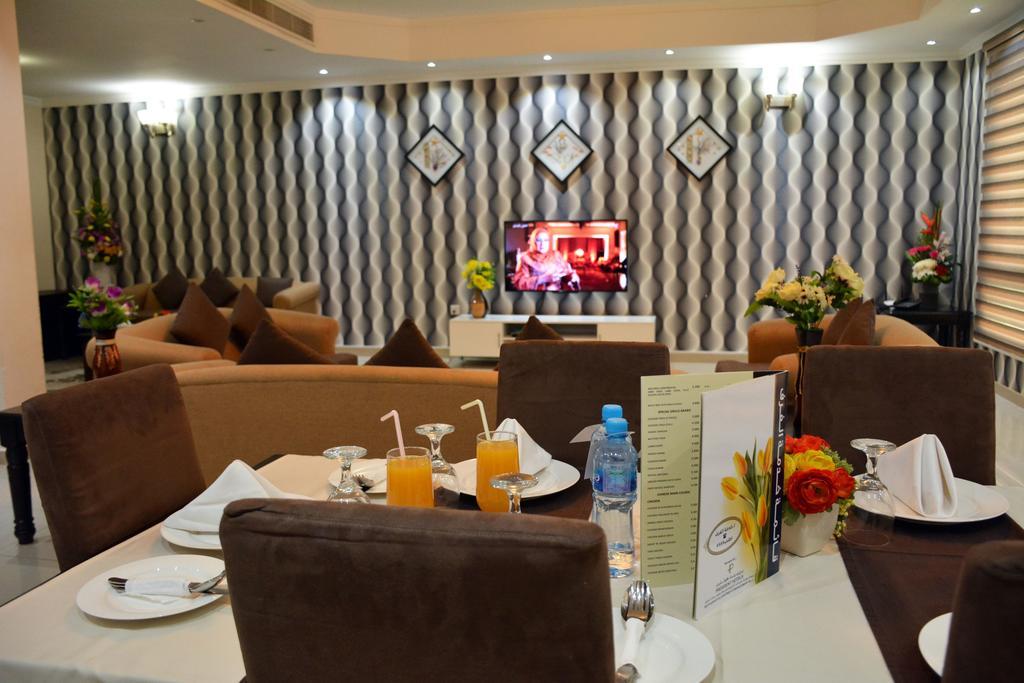 President Suites Apartments Manama Eksteriør bilde