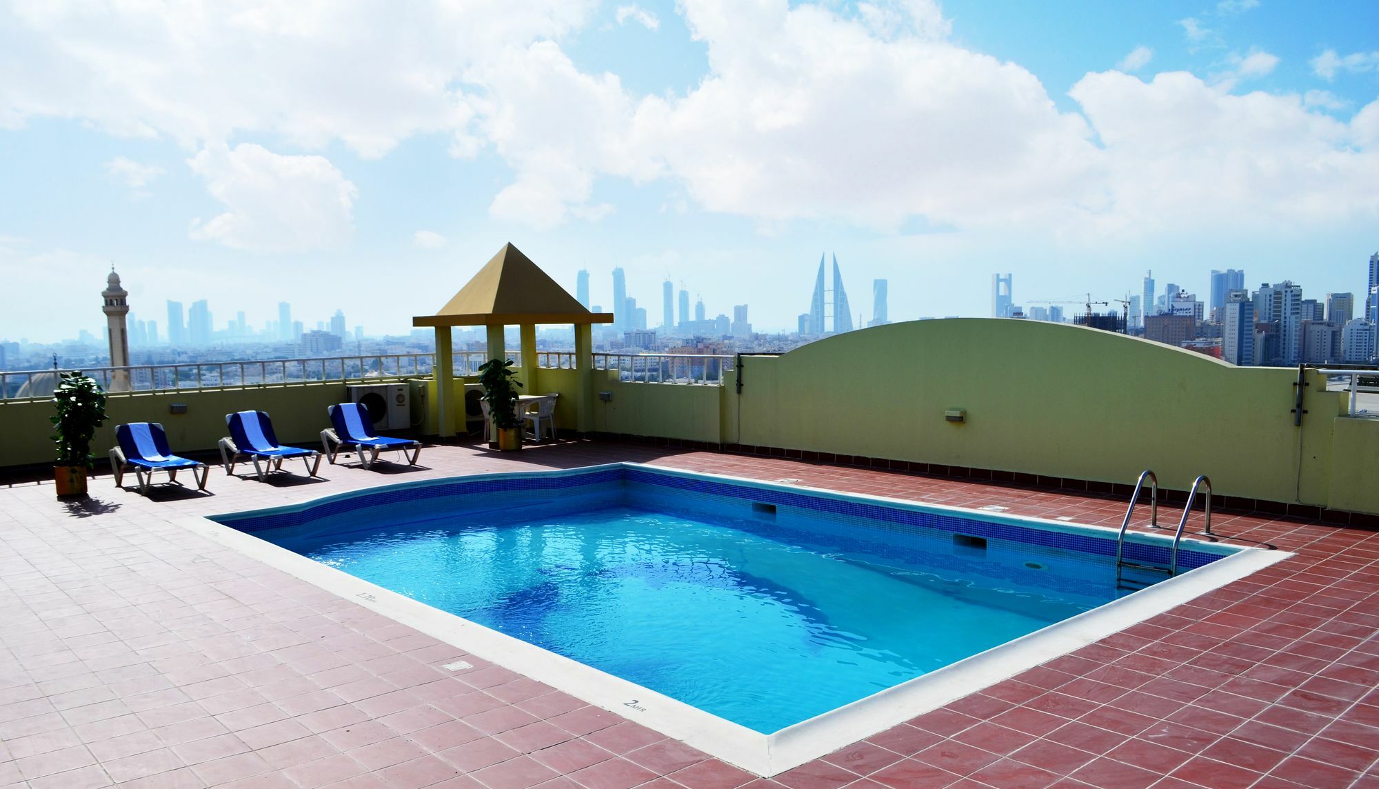 President Suites Apartments Manama Eksteriør bilde