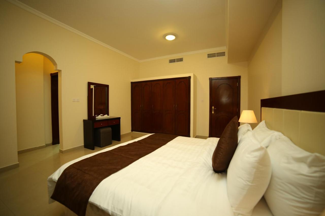 President Suites Apartments Manama Eksteriør bilde